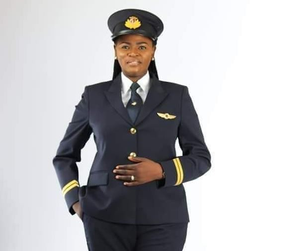 Meet Nigeria’s first female pilot to fly with Qatar airways, Adeola Ogunmola Sowemimo    
