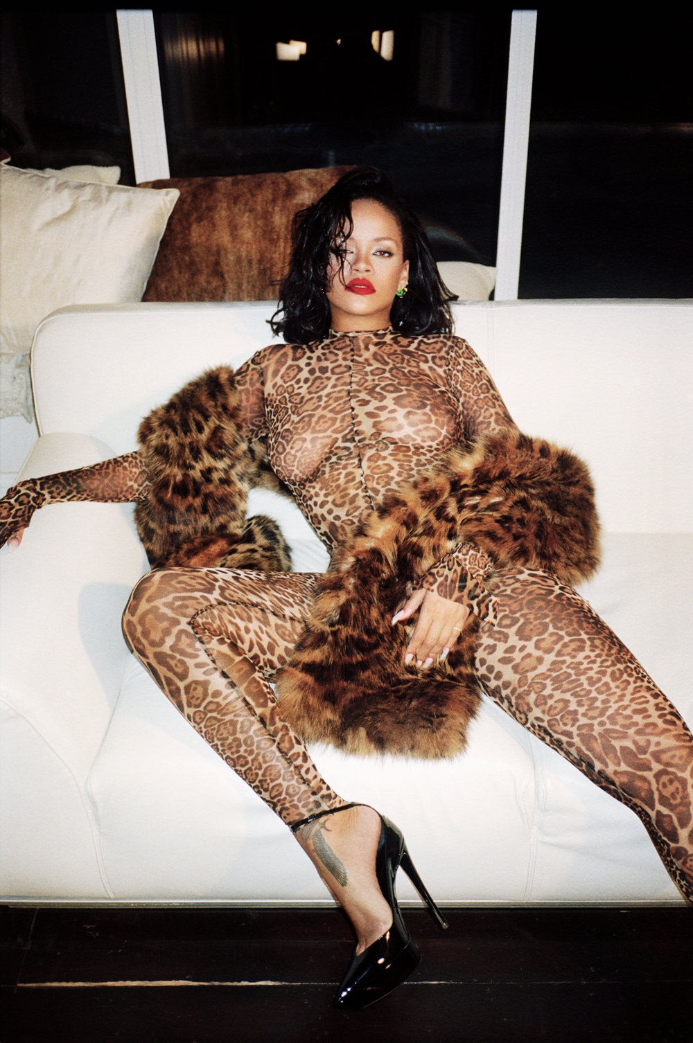 Rihanna joins the billionaire rank, becomes world’s richest female musician