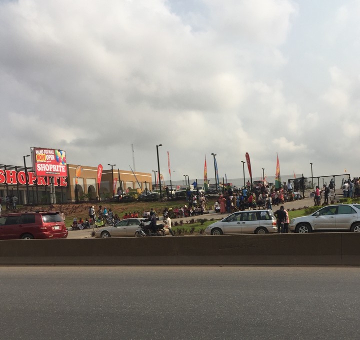 NANs shut Ota Shoprite over xenophobia against Nigerians
