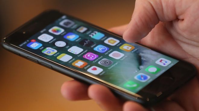 Man sues Apple, claims iPhone turned him gay