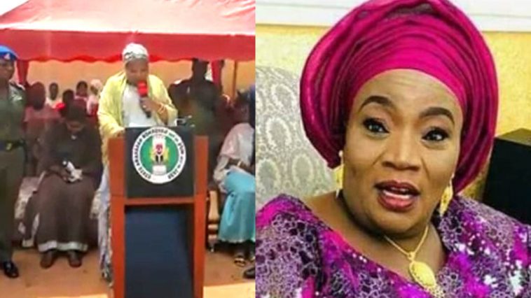 Video: Nasarawa first lady struggles to read prepared speech