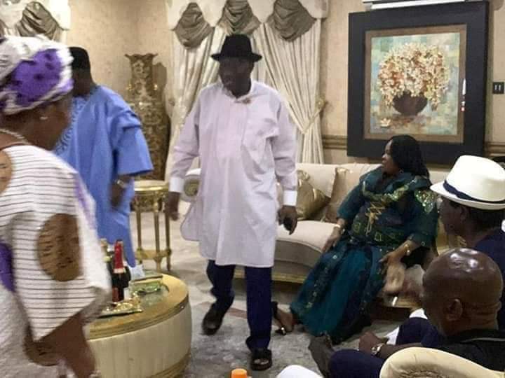 Photos: Jonathan, wife, host APC chieftains following PDP’s loss in Bayelsa