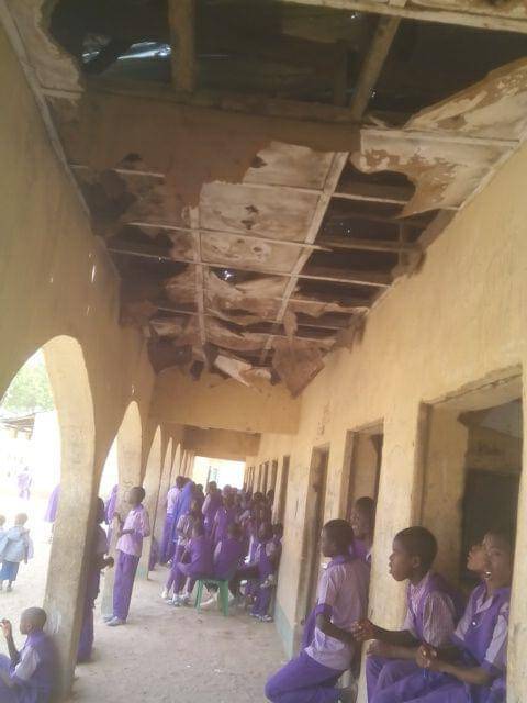 Yobe Gov purchases luxury vehicles for Emirs despite poor teaching conditions of classrooms