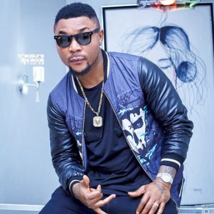 Oritsefemi shows support for police brutality in new video