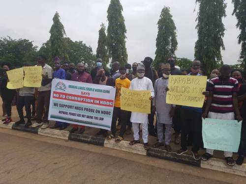 Photos: Anti, pro-Akpabio protesters storm NASS over NDDC probe