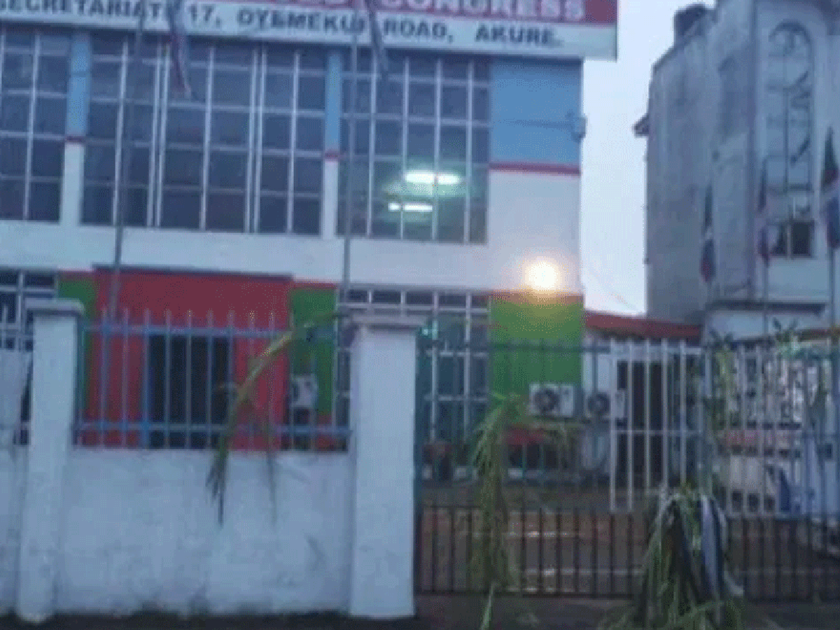 Hoodlums burn APC, PDP, SARS offices in Akure