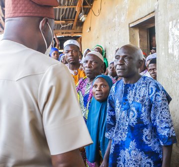 Makinde gives N1m each to victims of #Endsars protests, N100m to renovate Soun’s palace