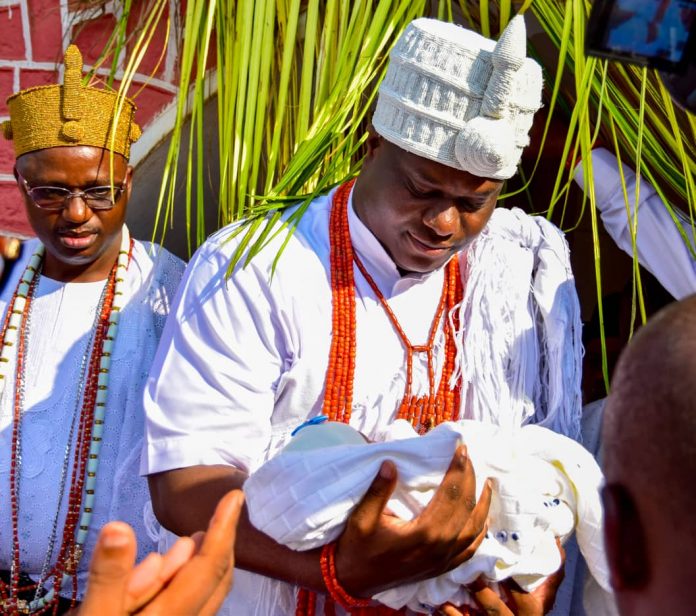 Ooni of Ife receives wife, son into palace after 21-day rites