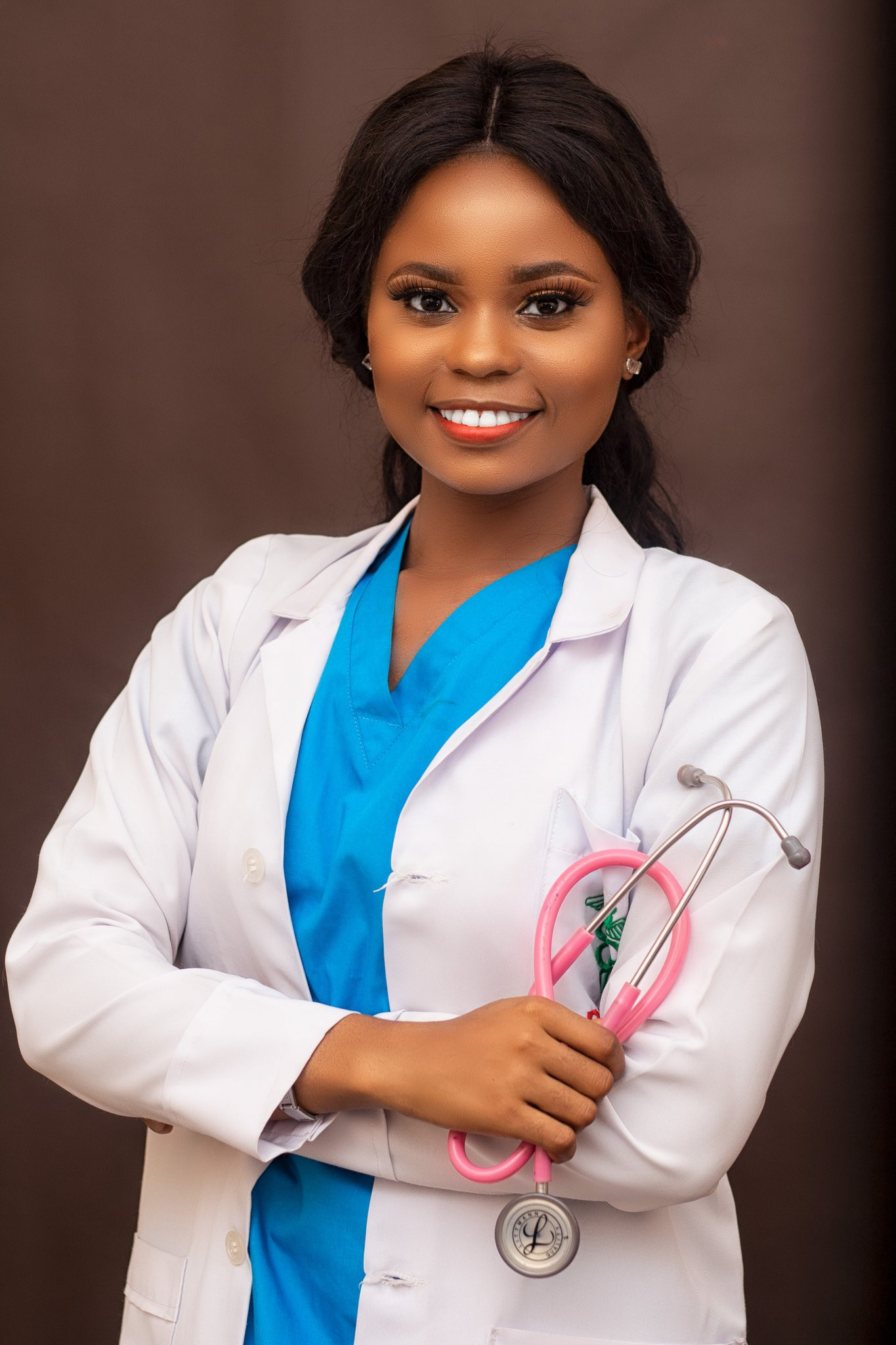 ‘I made my momma so proud,’ – says UNIZIK medical graduate who bagged 12 awards at induction