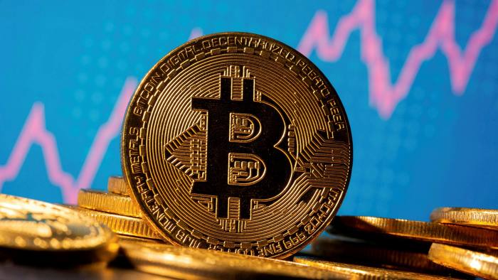 CBN declares trading in cryptocurrency illegal, orders banks to close accounts