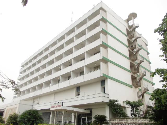 Premier hotel Ibadan shuts down, pay off staff