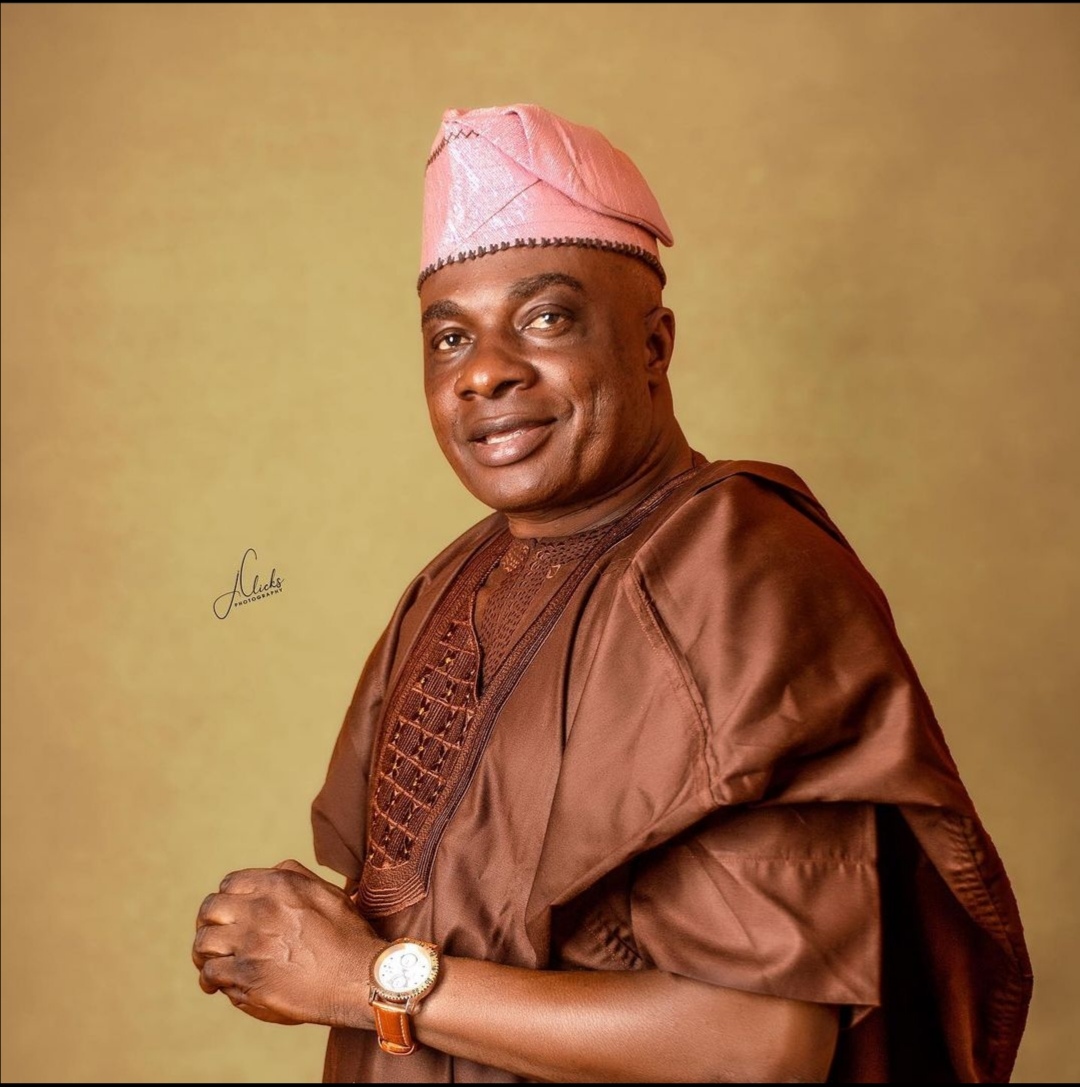 Olaiya Igwe decries high level of hardship, urges Tinubu to take immediate action to avoid implosion