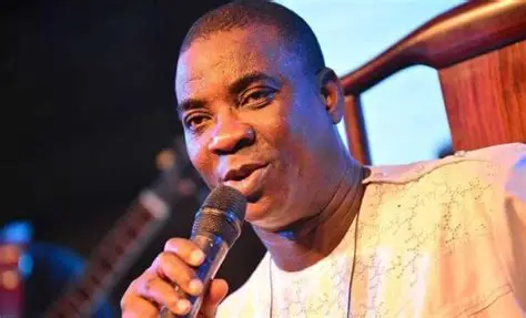 KWAM1 apologises for his unruly behaviour at Abuja airport