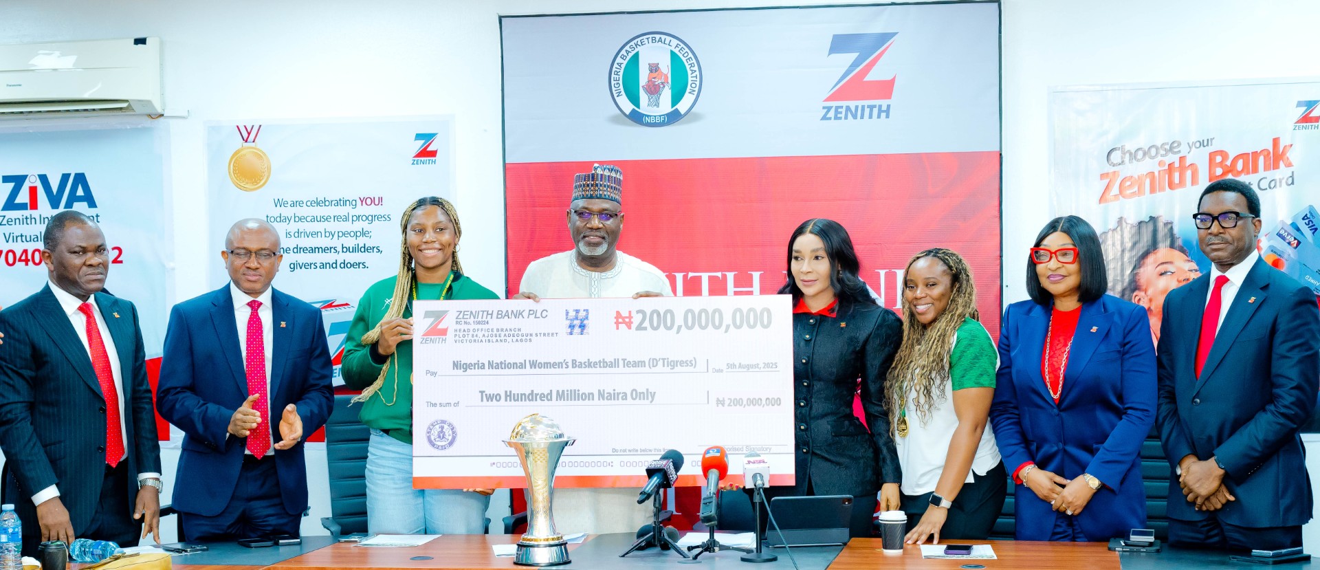 Zenith Bank hosts victorious D’Tigress, gifts team N200m