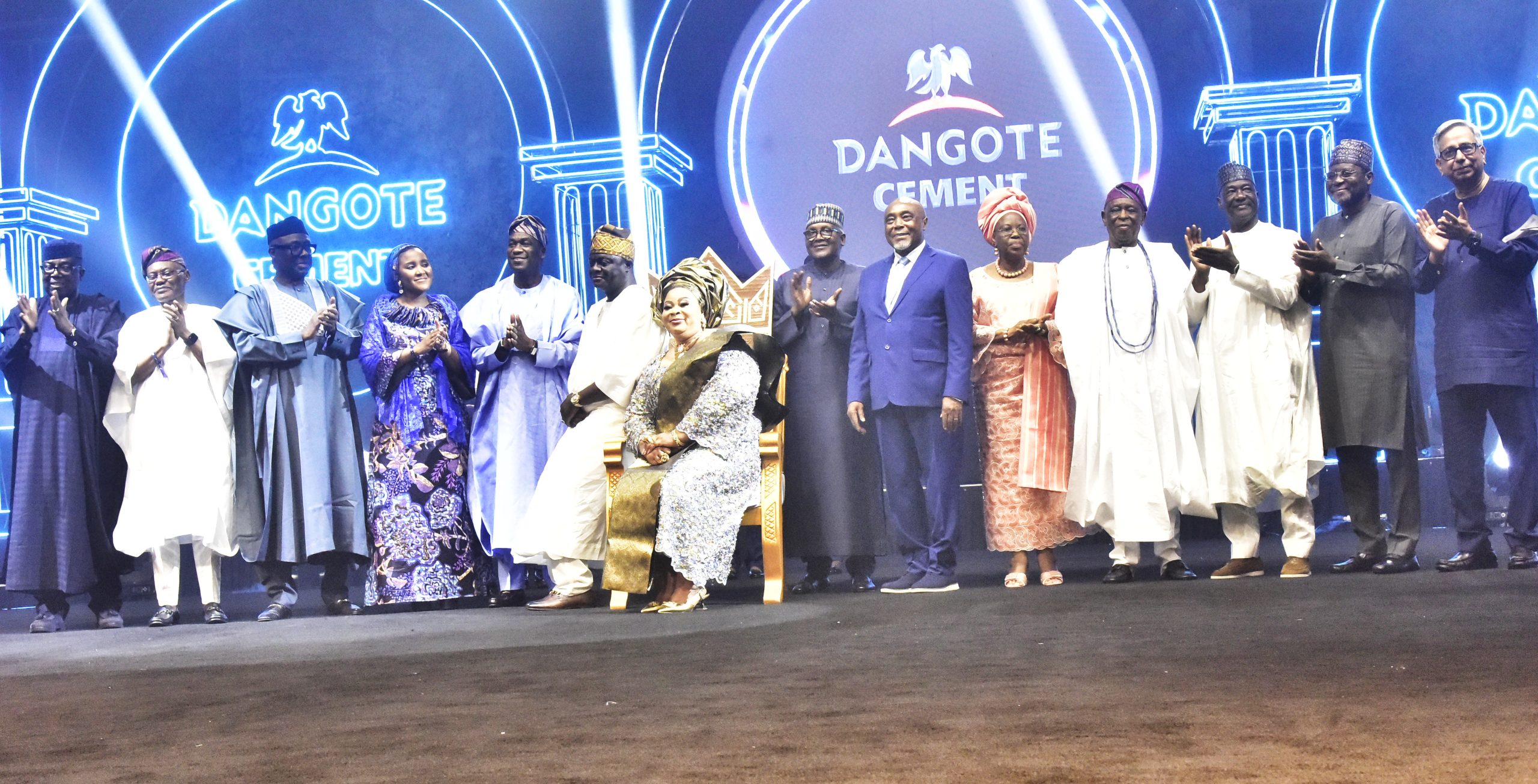 Dangote splashes N15bn in gifts, cash to appreciate cement distributors at awards night   