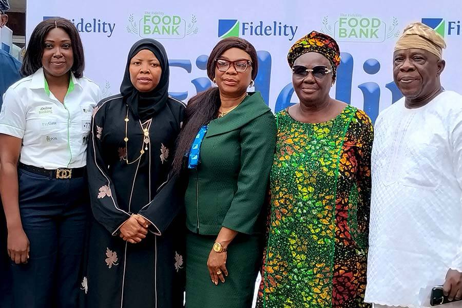 Fidelity Bank extends food bank initiative to thousands in Lagos Fidelity Bank extends food bank initiative to thousands in Lagos