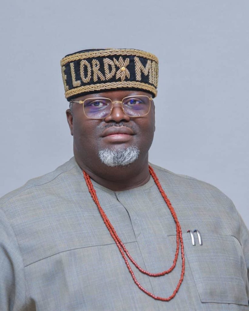 EFCC arrests Innocent Ezuma for defrauding Ukrainian of $120m using his children as conduit EFCC arrests Innocent Ezuma for defrauding Ukrainian of $120m using his children as conduit